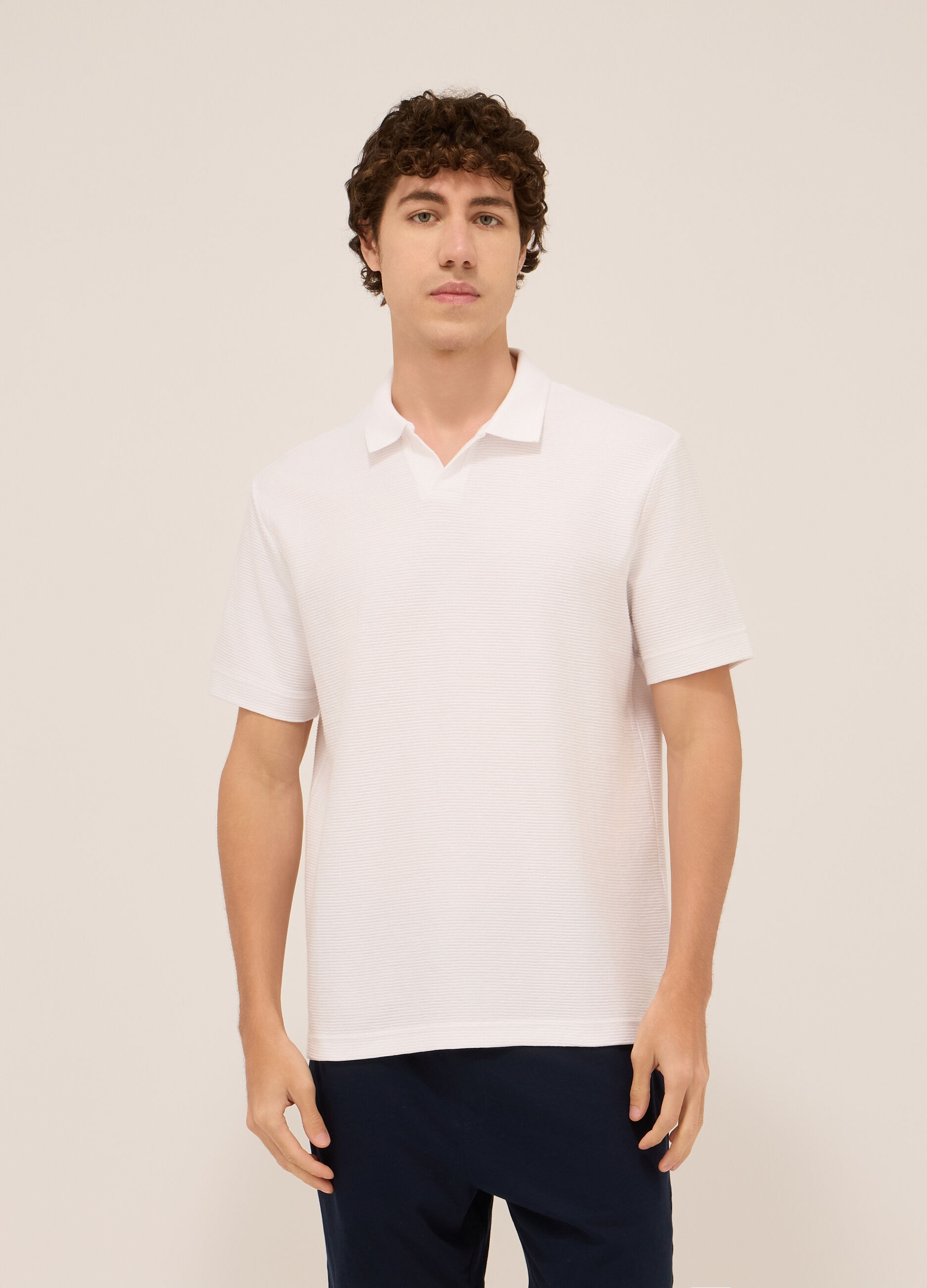 Polo in cotone a coste orizzontali uomo