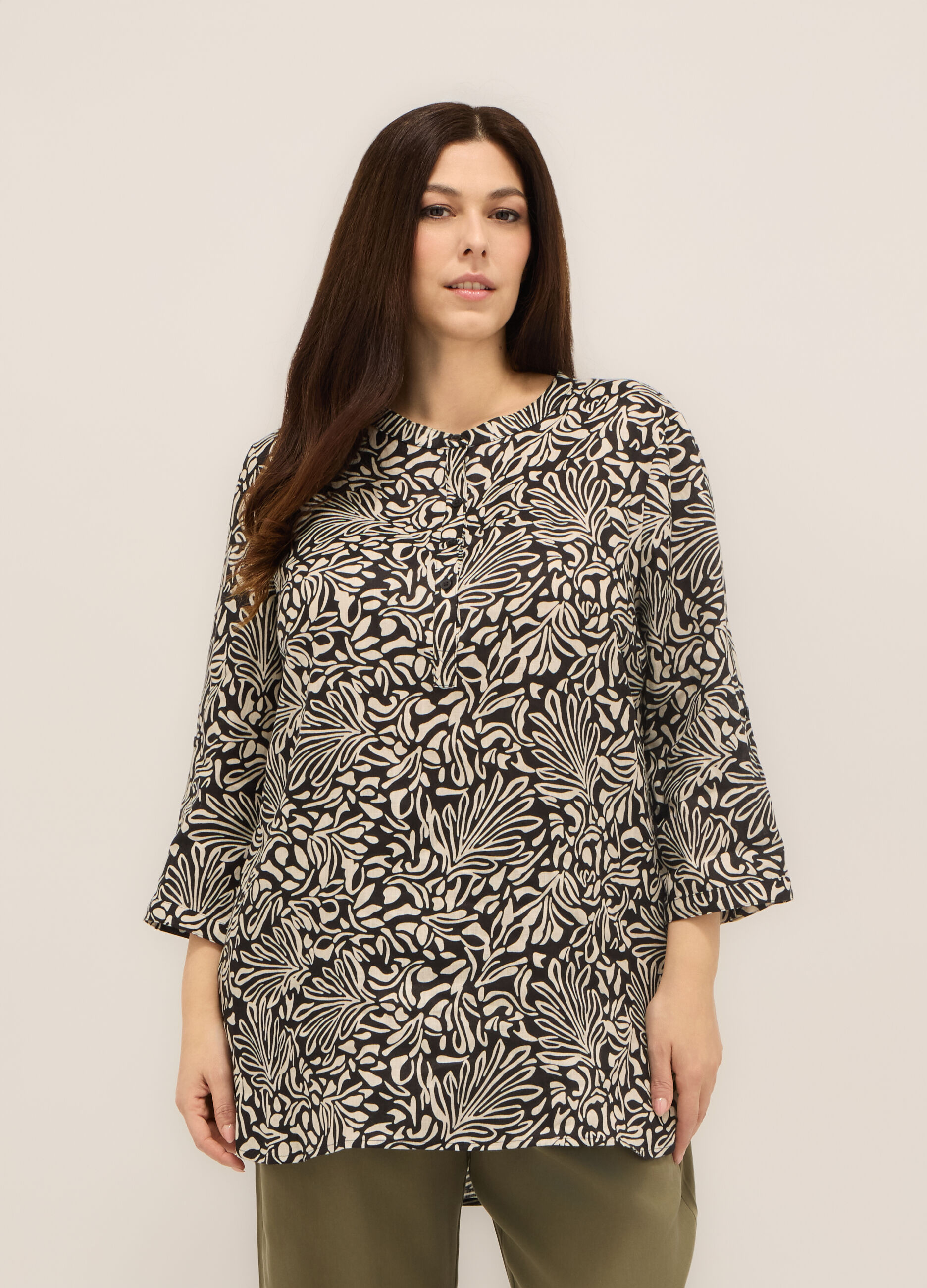 Blusa in puro lino con stampa donna curvy