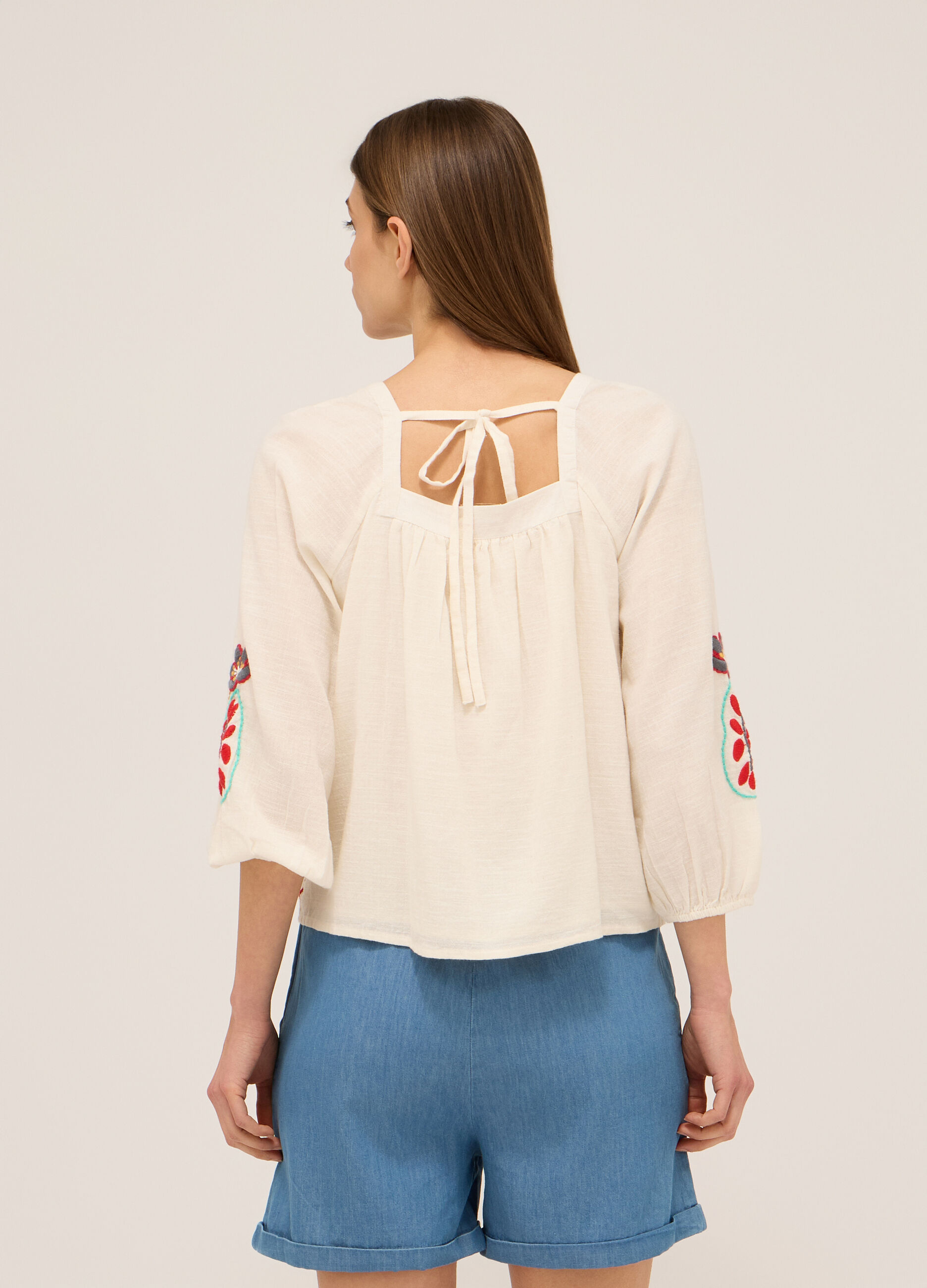 Blusa in puro cotone con ricami donna 3 Blusa in puro cotone con ricami donna