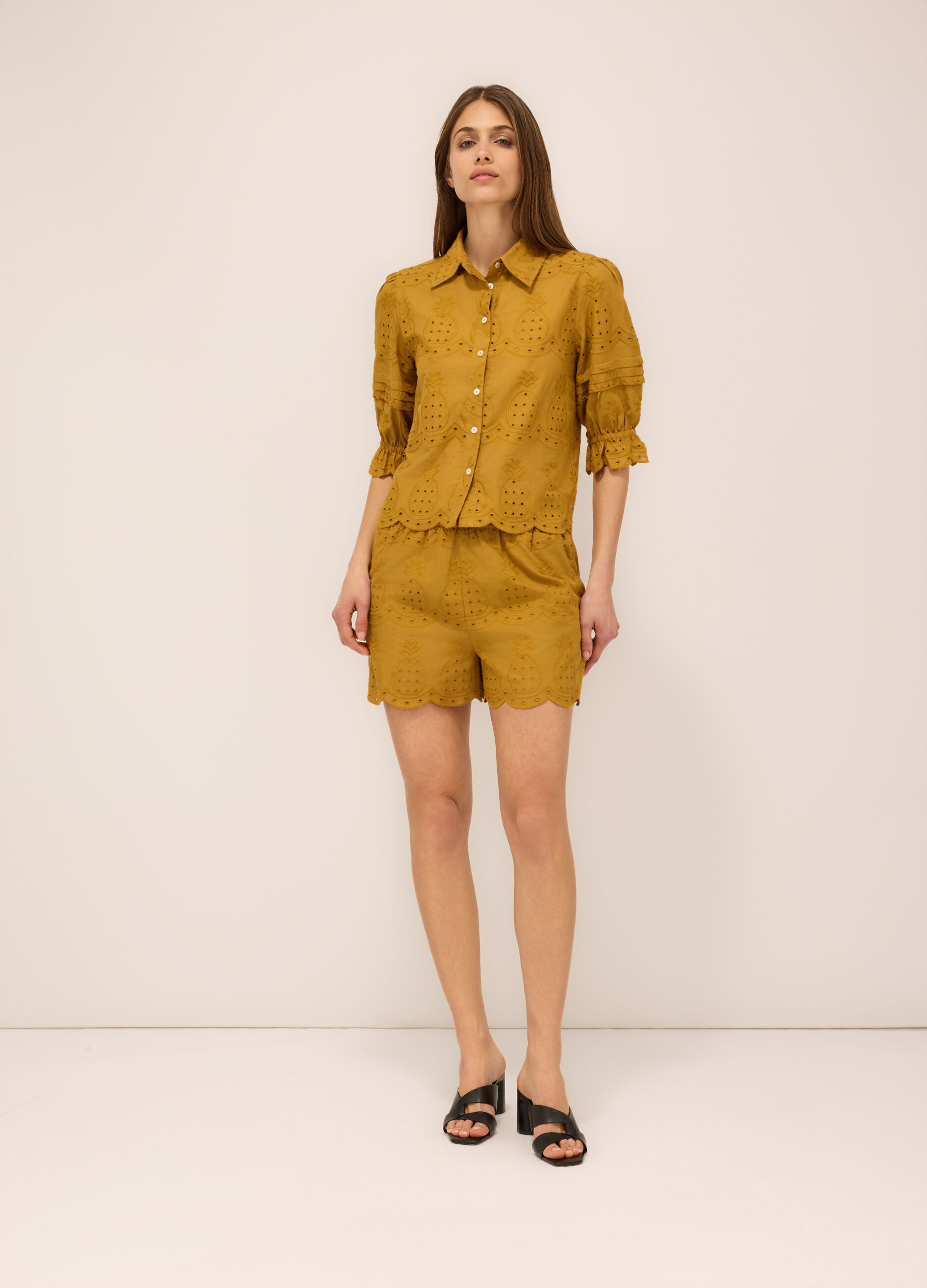 Shorts in puro cotone sangallo donna
