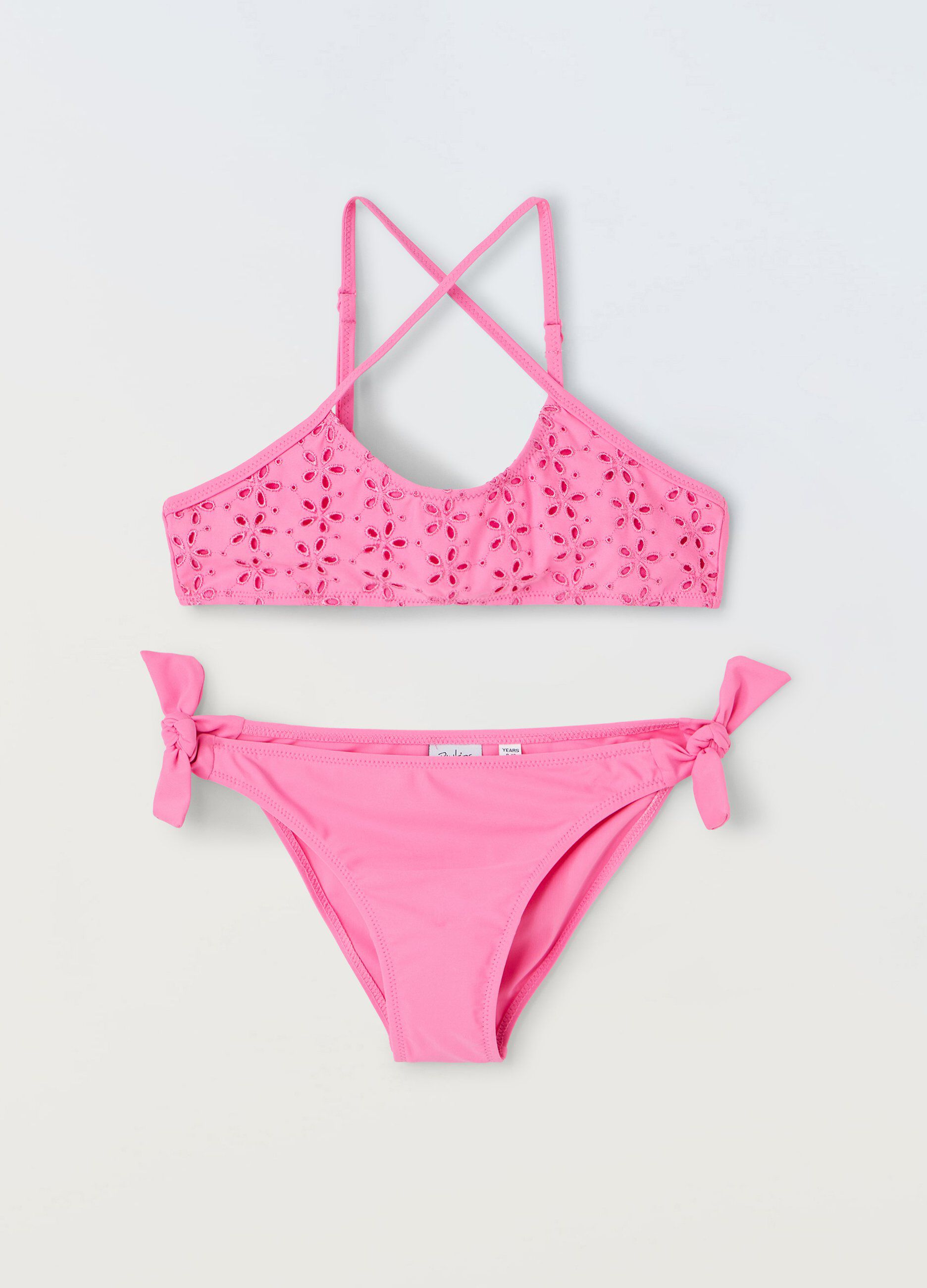 Bikini con top in sangallo ragazza