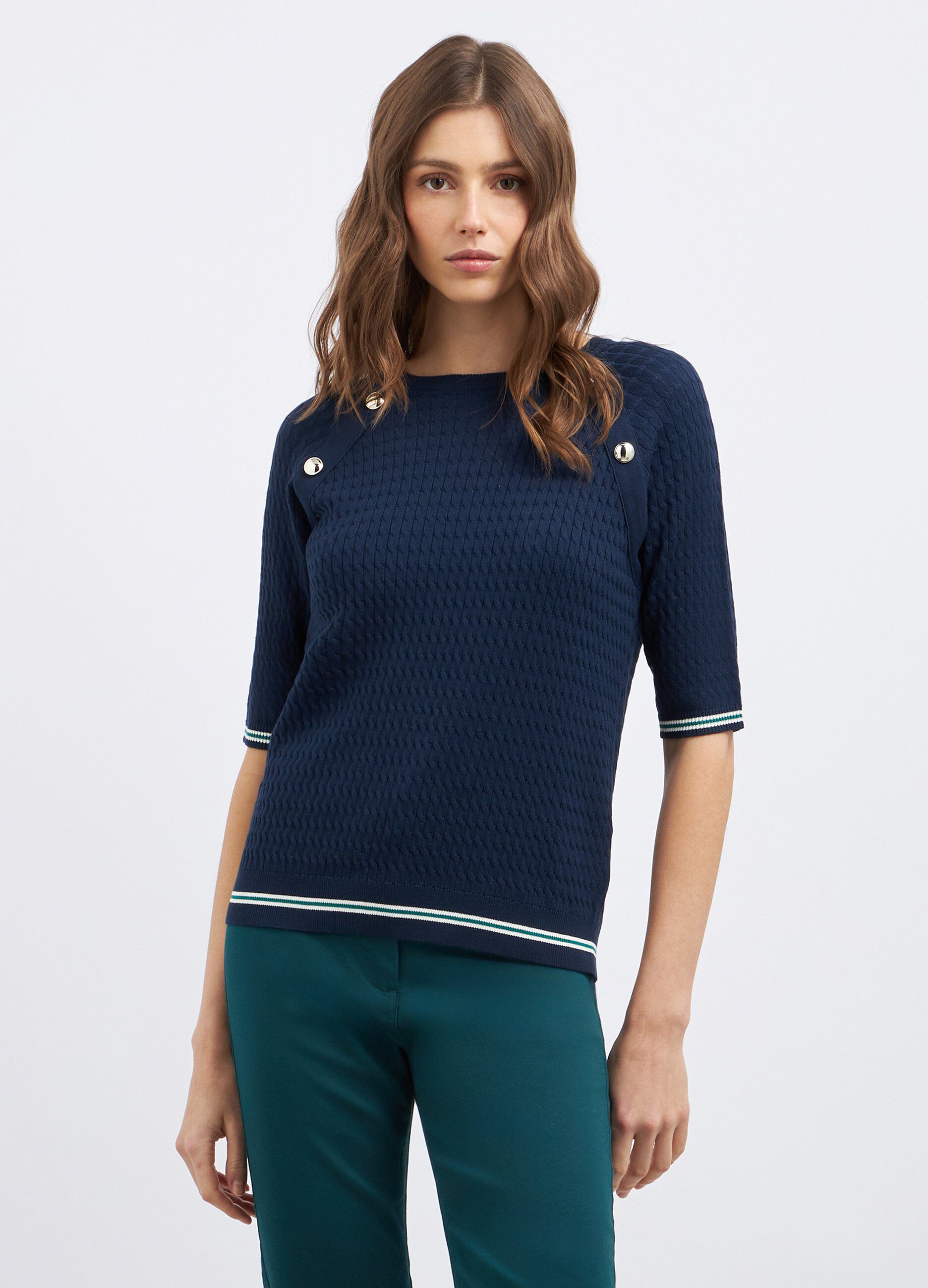 Pullover in misto viscosa con lavorazione a treccia donna