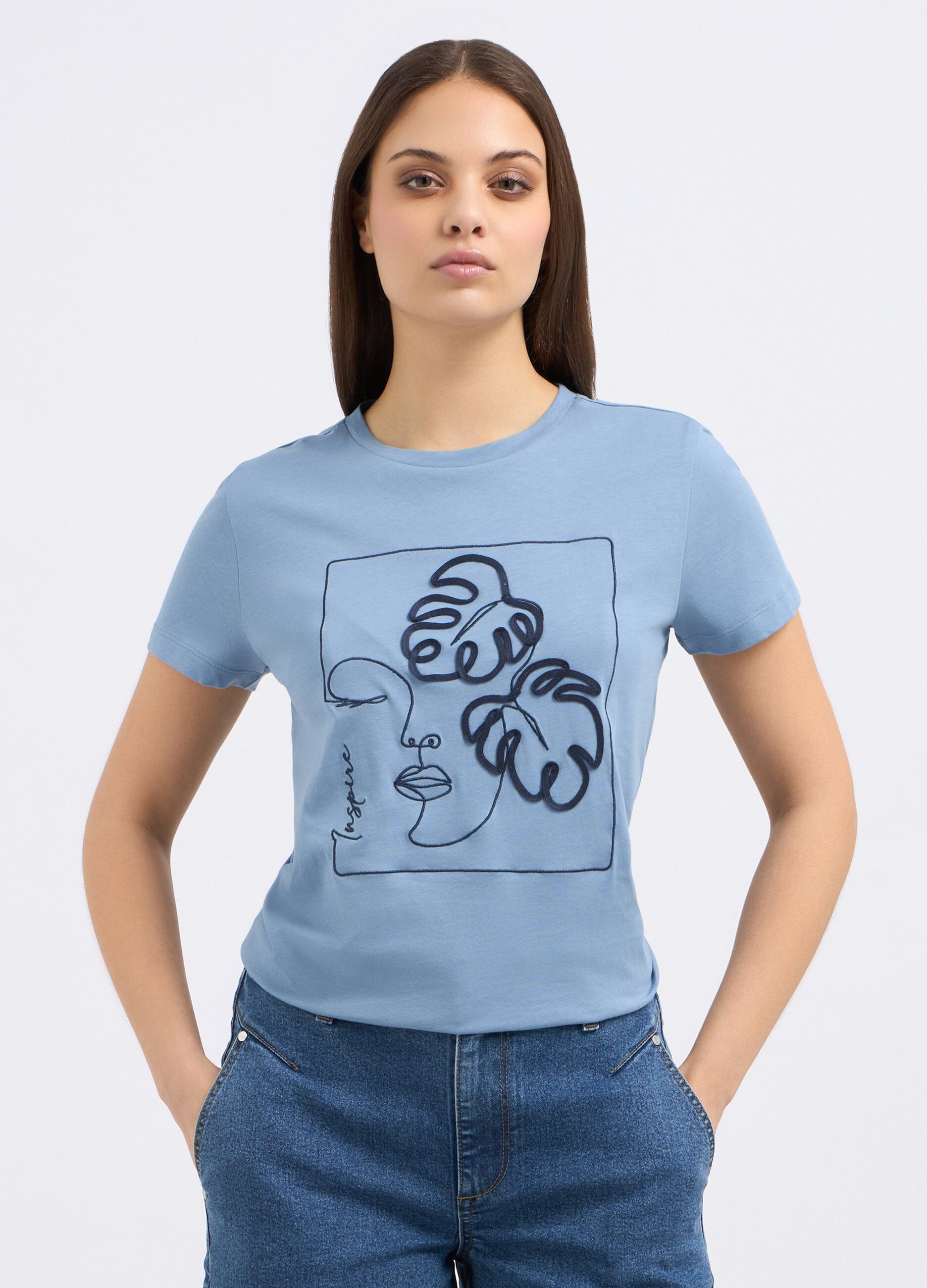 T-shirt in puro cotone con ricami ed applicazioni donna
