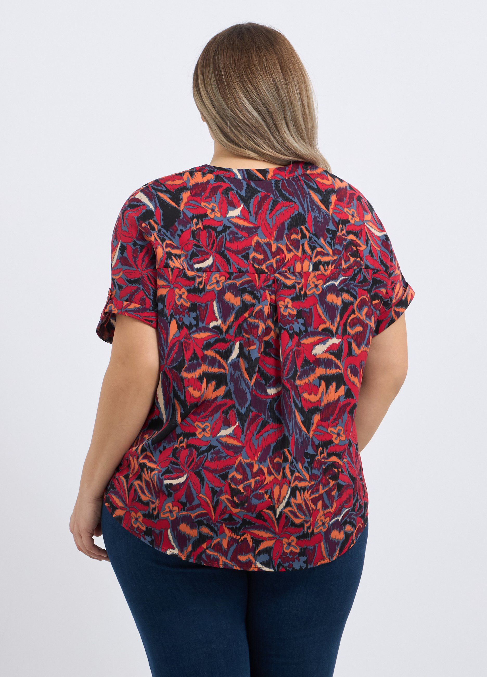 Camicia con scollo a V donna curvy 3 Camicia con scollo a V donna curvy