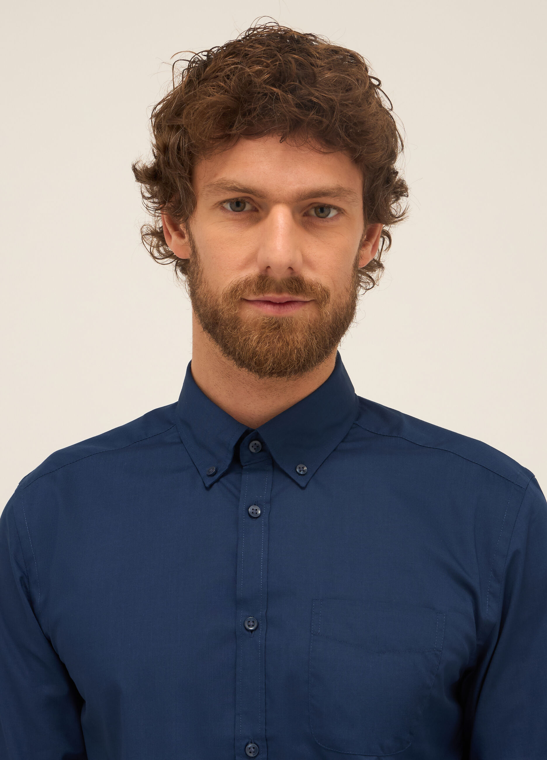 Camicia slim fit button-down in misto cotone uomo 4 Camicia slim fit button-down in misto cotone uomo