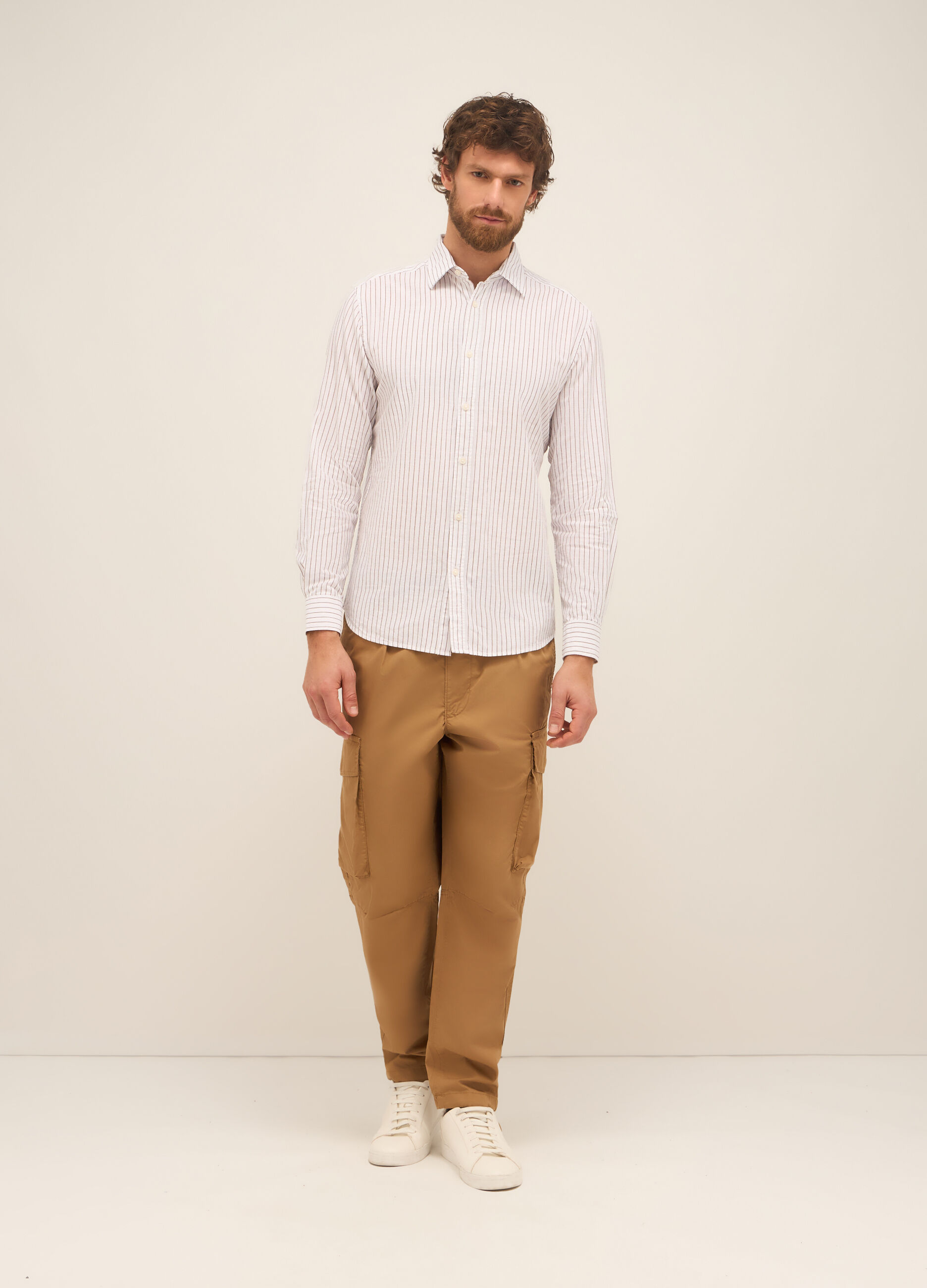 Pantaloni cargo over fit in cotone stretch uomo