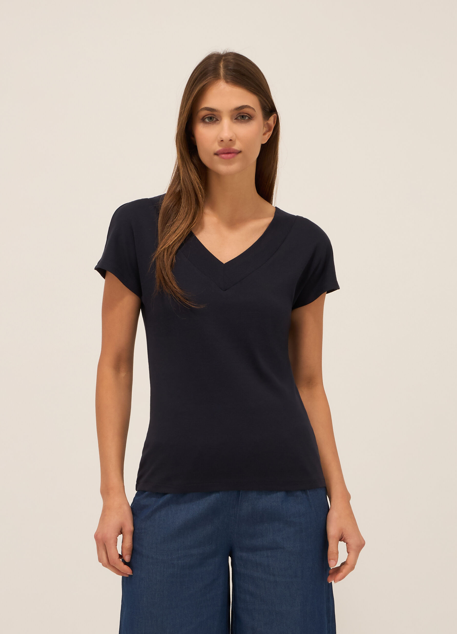 T-shirt in puro cotone con scollo a V donna