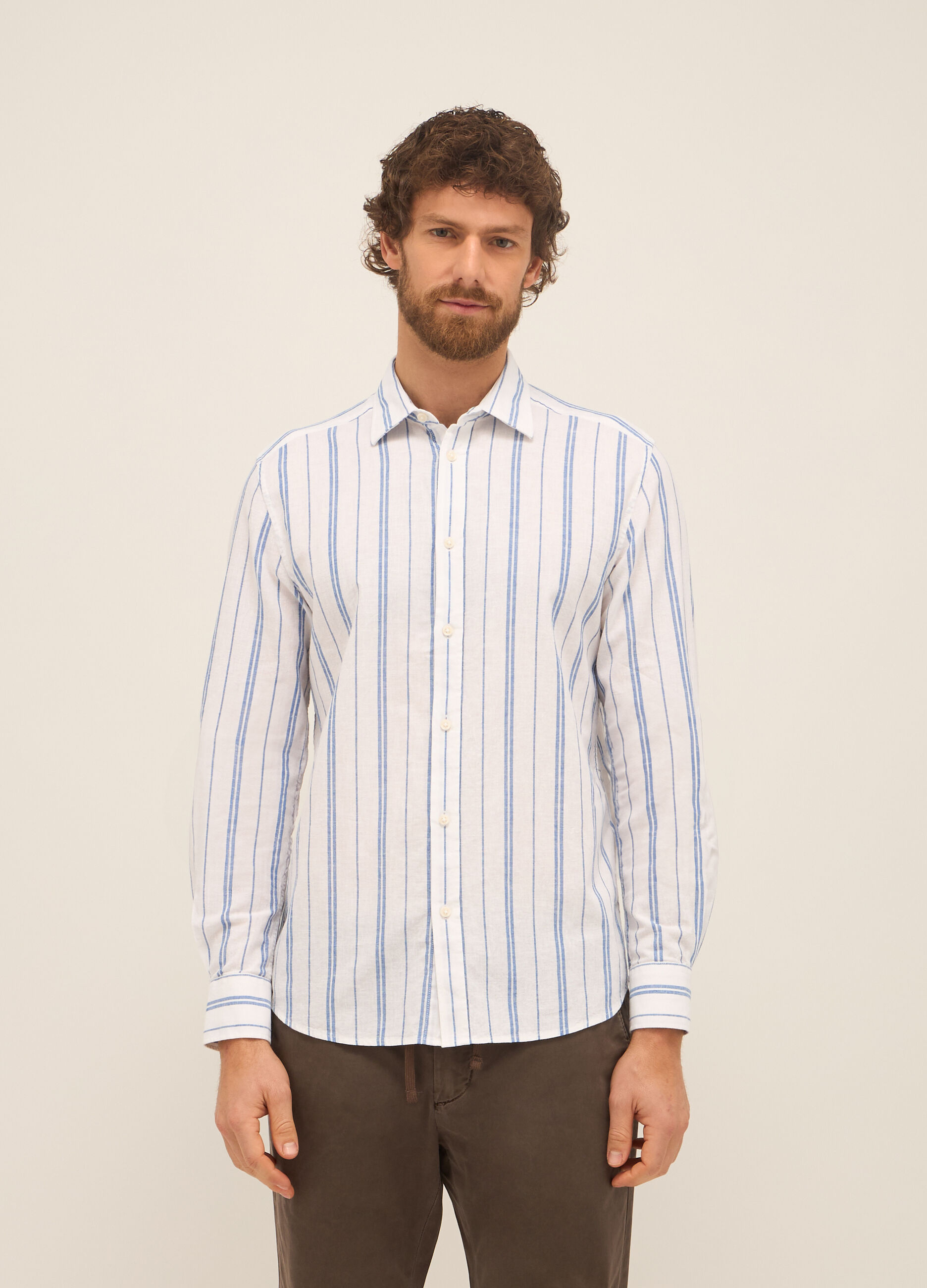 Camicia regular fit in cotone e lino a righe