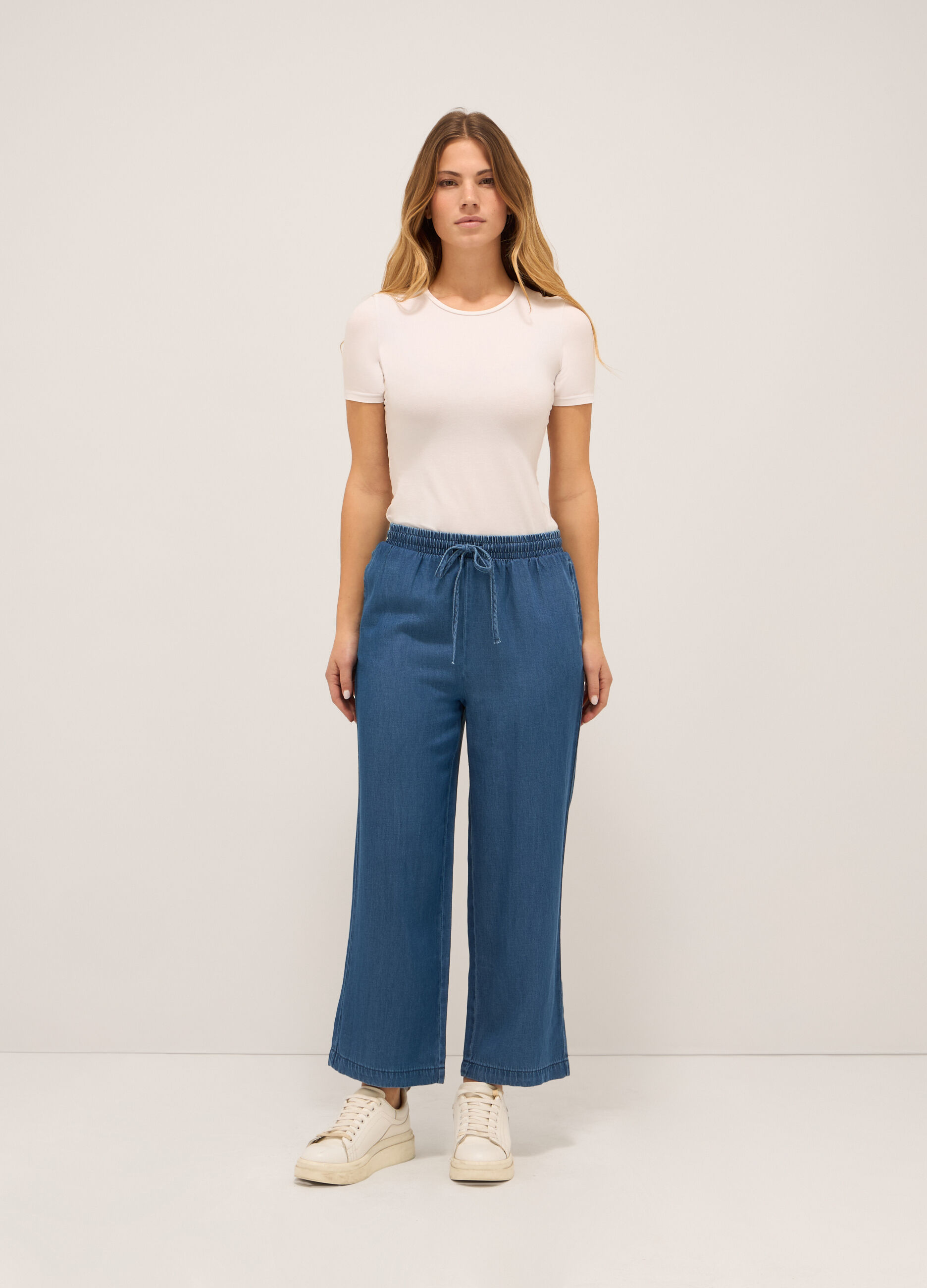 Pantaloni wide leg in denim di misto cotone donna